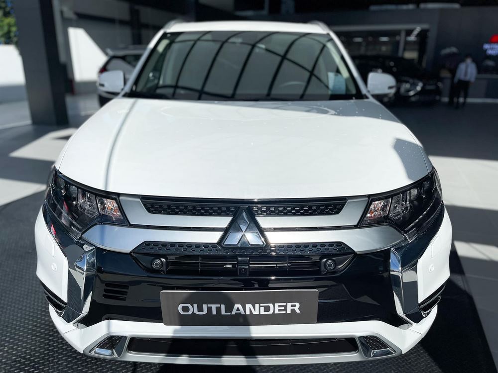 mitsubishi-outlander-2.jpg